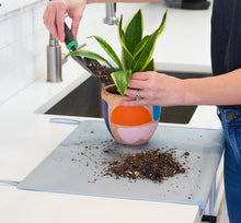 Load image into Gallery viewer, Large Silicone Mat, Silicone Placemat, Kitchen Counter Mat, Dishwasher Safe Craft Mat, Silicone Painting Mat Large Silicone Mats for Kitchen Counter Potting Soil Mat
